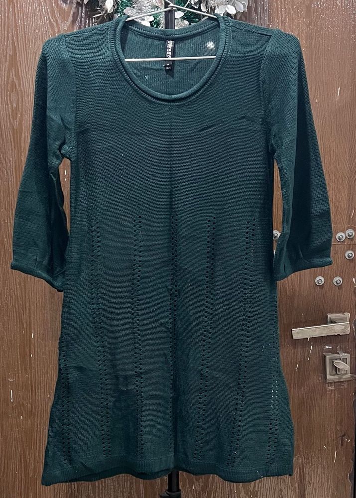 stretchable knitted green dress ripped pattern