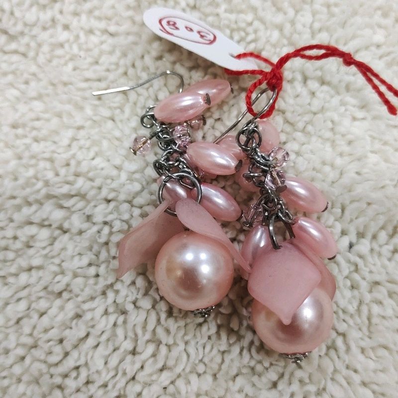 Baby pink color earing