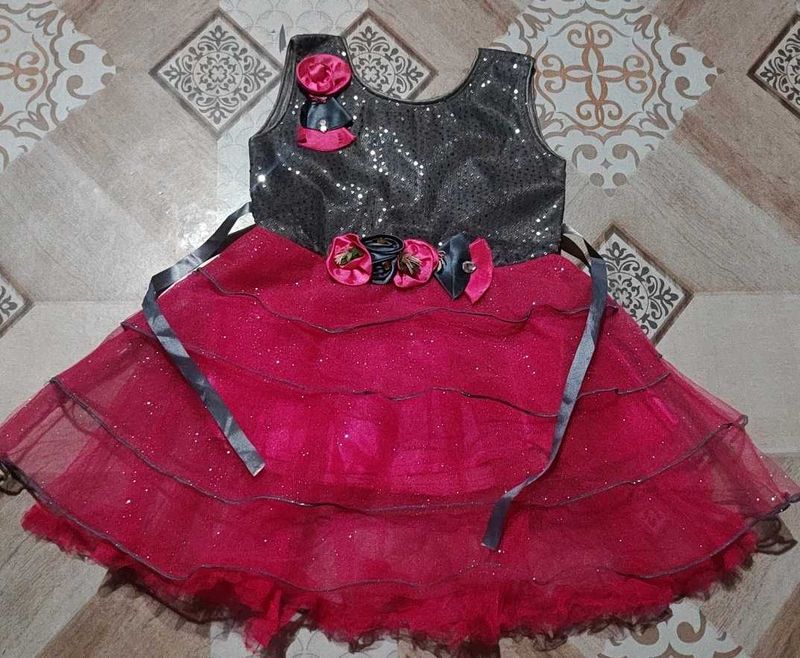 Girls Frock Size-18