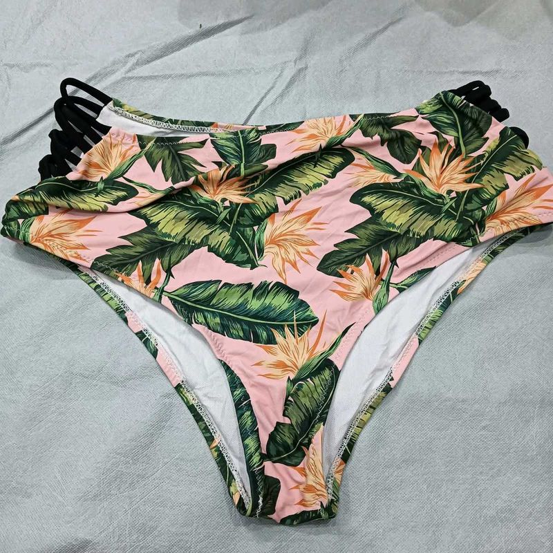 😍 Tropical Print High-Waist Bikini Bottom