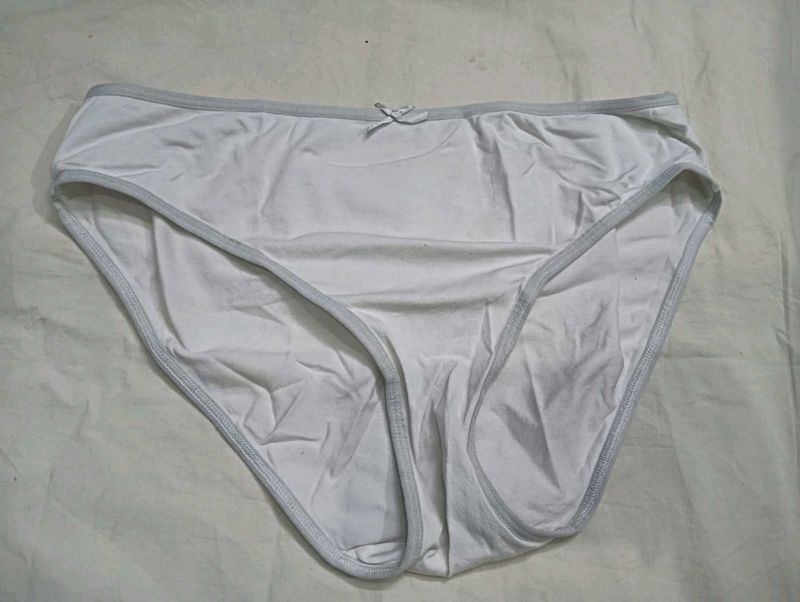 💛 Comfortable White Briefs