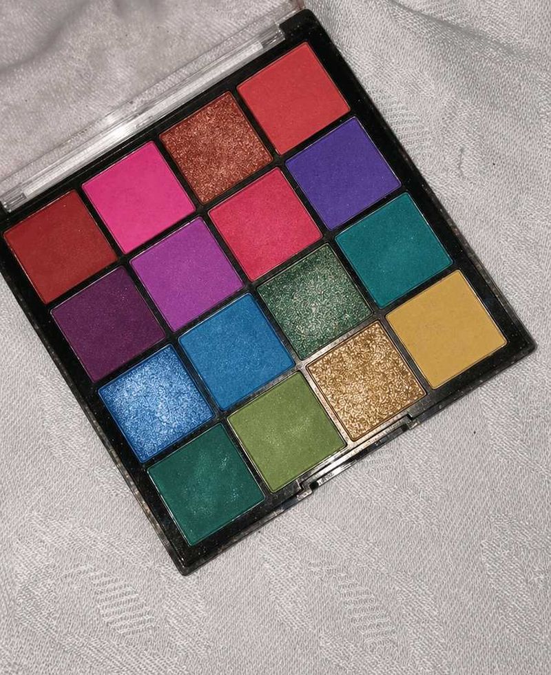Eyeshadow Palette with Makeup brush Set