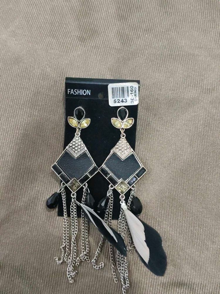 Unique Feather &amp; Chain Drop Earrings