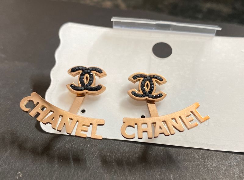 CHANEL ROSEGOLD TWO IN ONE EAARINGS ANTITARNISH