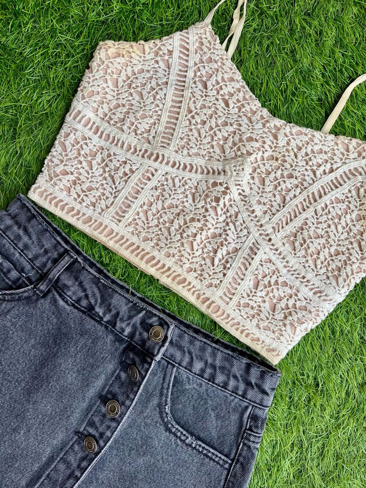 Stylish Lace Crop Top