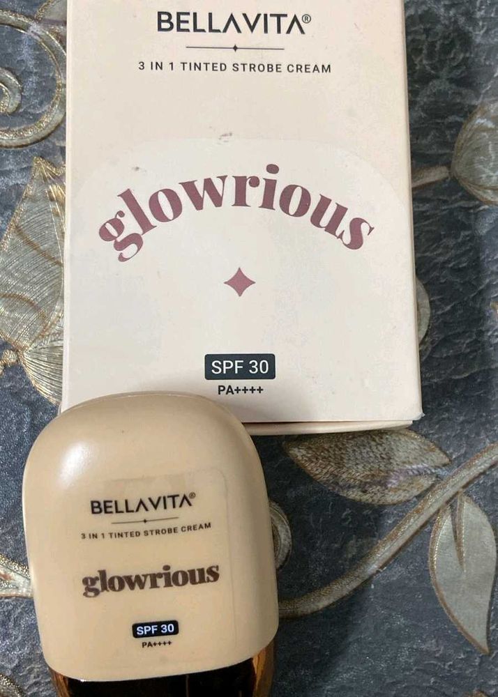 Bellavita Glowrious 3-in-1 Tinted Strobe Cream