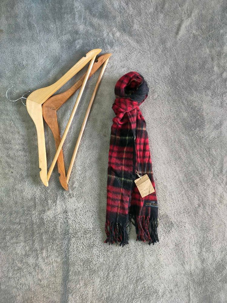 Lucifer Scarf