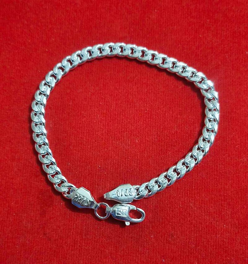 Elegant Silver Chain Bracelet