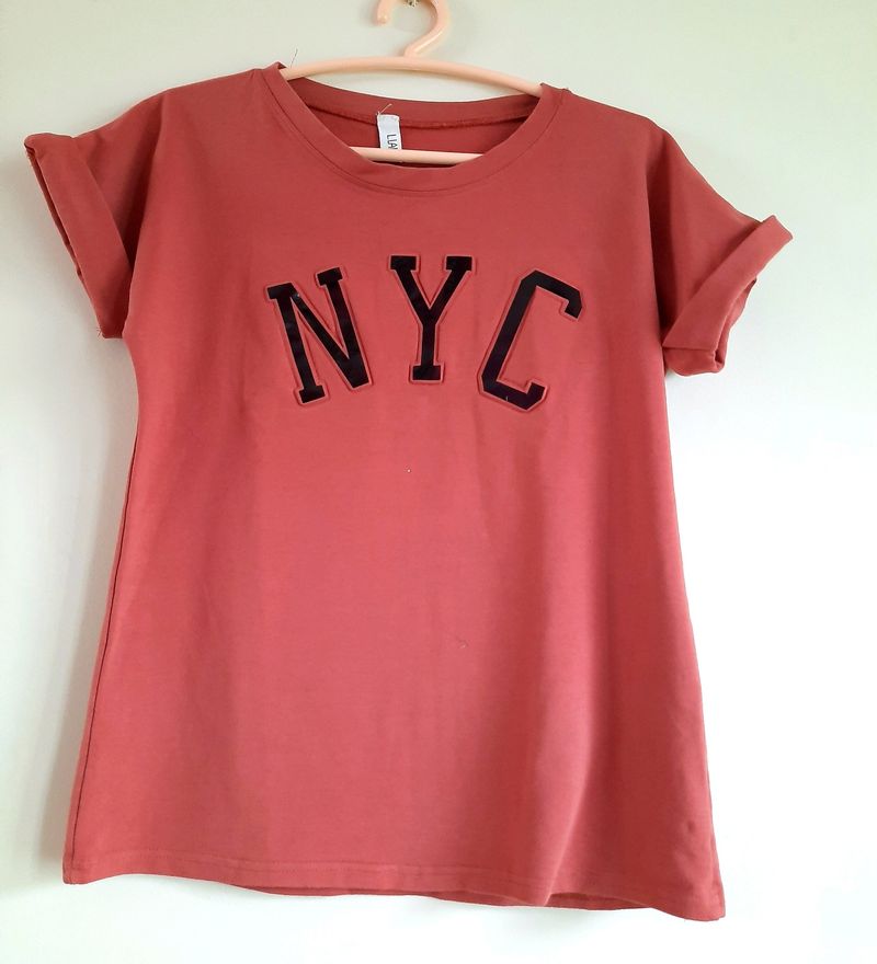 NYC WOMEN'S TSHIRT- no damage