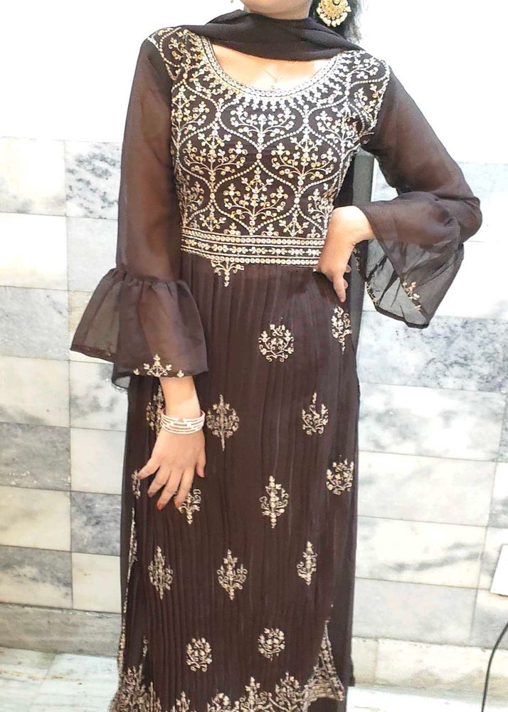 Brown Beautiful Nayra Suit❤️❤️