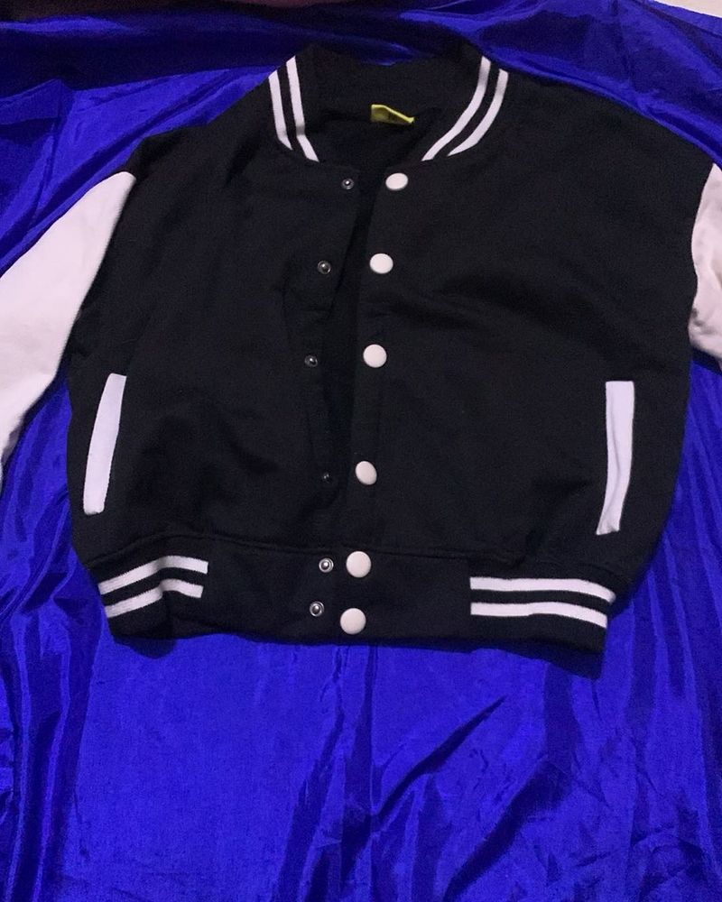 VARSITY BOMBER CROPPED JACKET