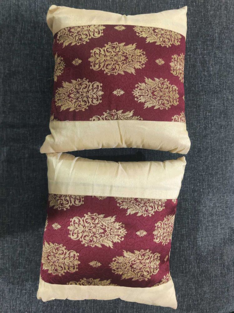 Set Of 2 Small Cushion With Cover - Red