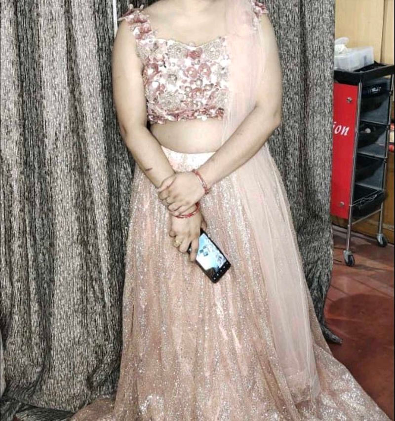 Beautiful crop top new look in discount