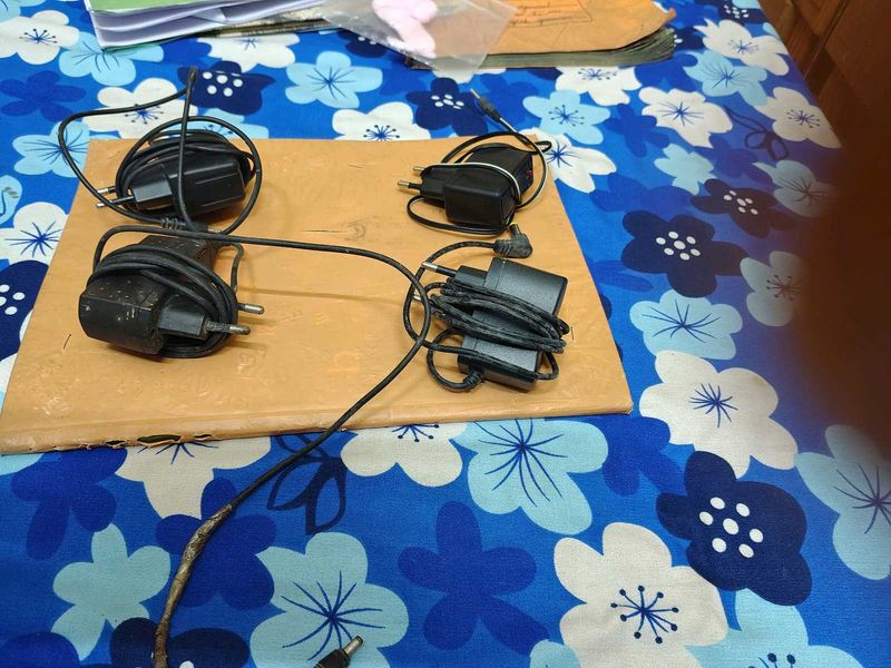 Lot of 4 Mobile Chargers