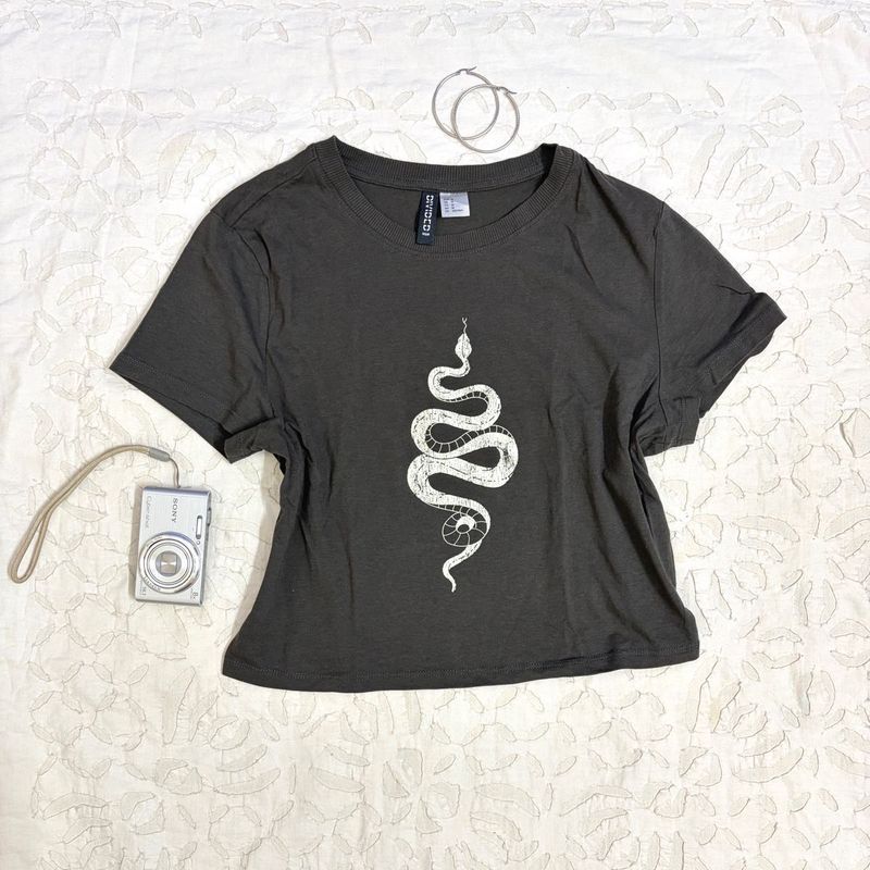 H&amp;M Snake Tee | Vintage Y2K Vibes