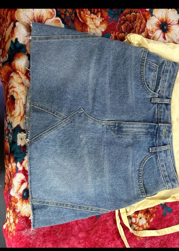 Denim mini skirt