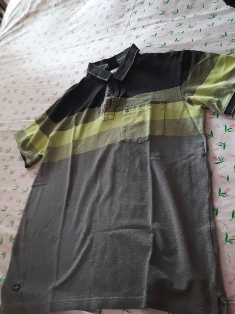Otto Tshirt Good Condition L