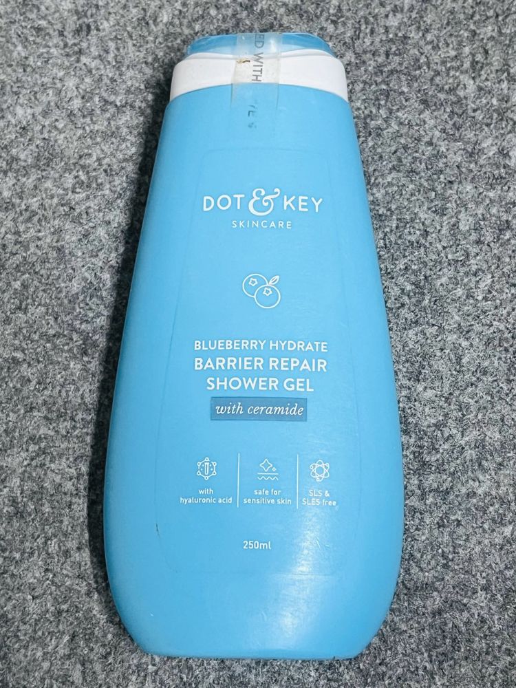 Dot &amp; Key Blueberry Hydrate Barrier Rep.Shower Gel