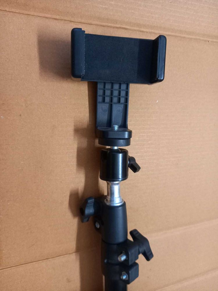 Lightweight Tripod Stand (IG)