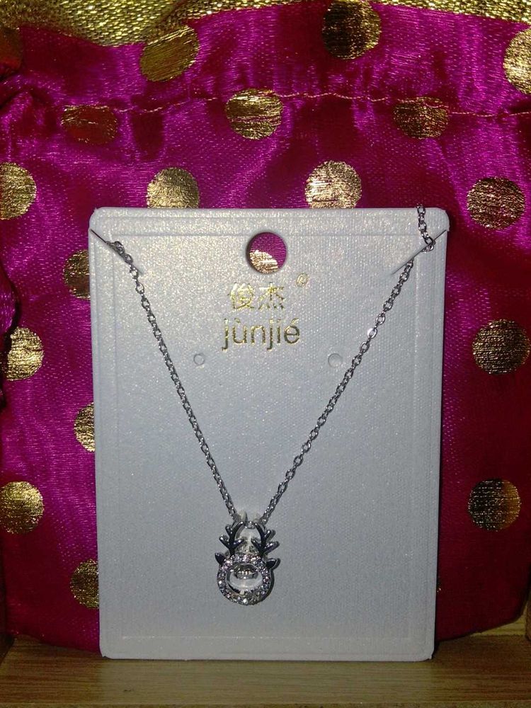 Charming Deer Pendant Necklace