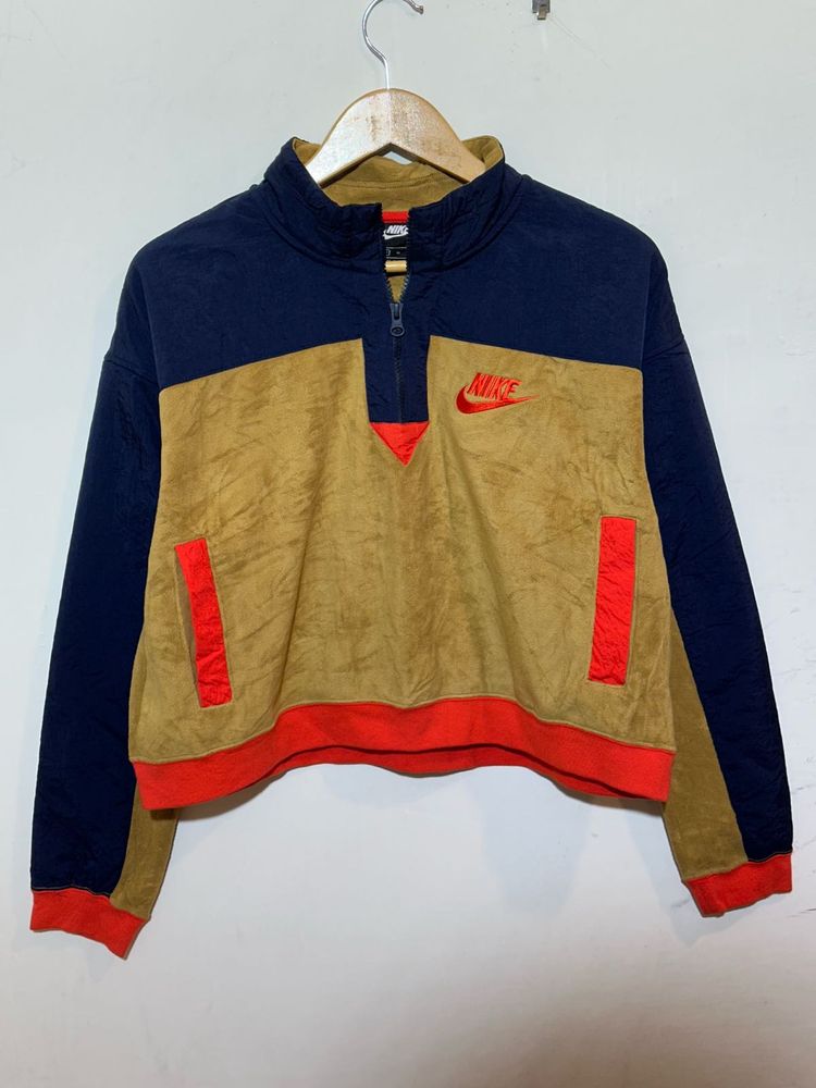 Nike Colorblock Pullover Sweatshirt