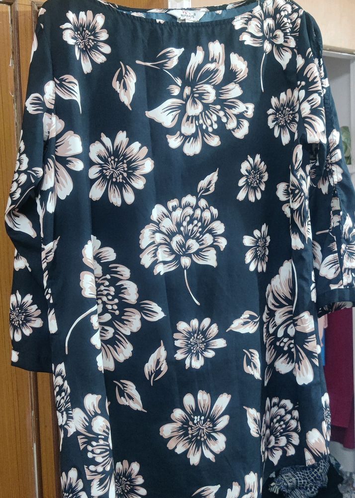 Tunic top navy blue large to xtra larg
