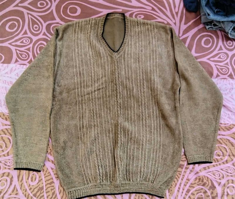Men's V-Neck Textured Sweater