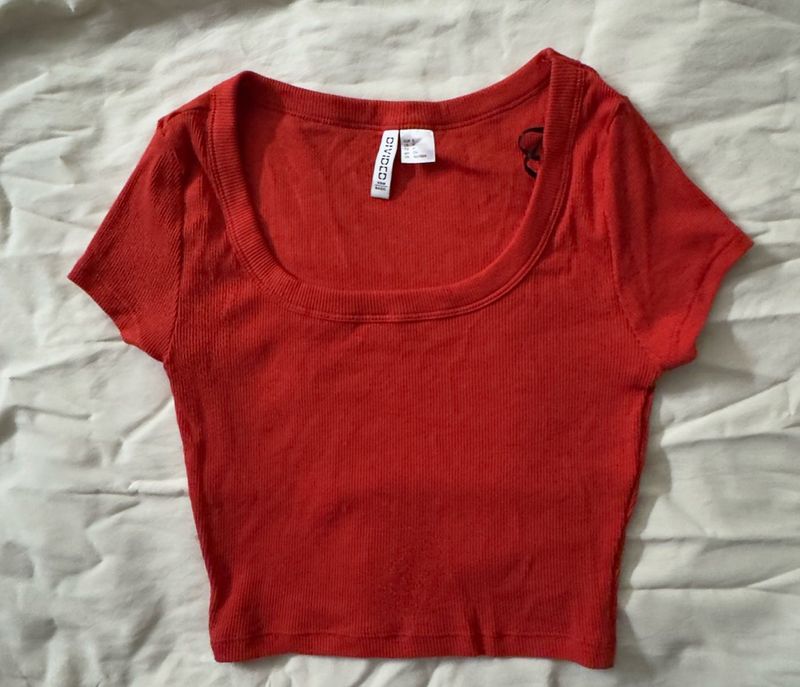 H&amp;M Red Ribbed Cropped T-Shirt