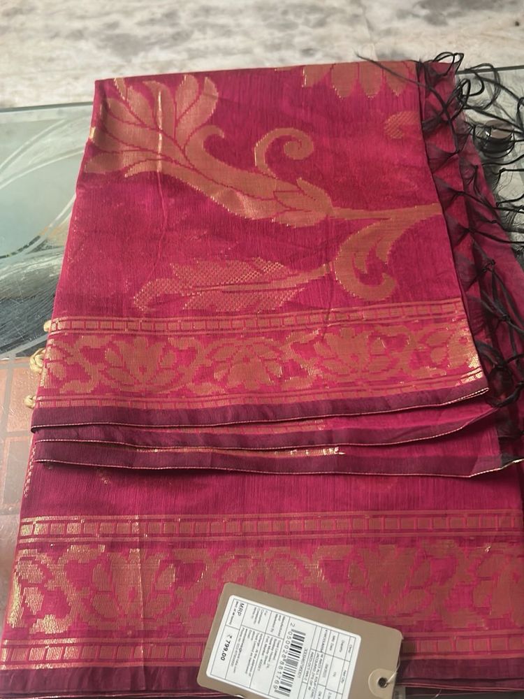 Elegant Pink Silk dupatta with Gold Zari