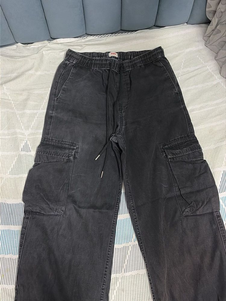 Original vintage Levis cargos