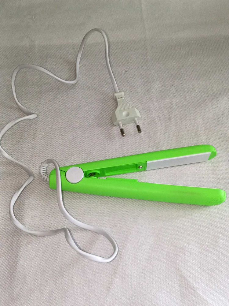 Mini Hair Straightener