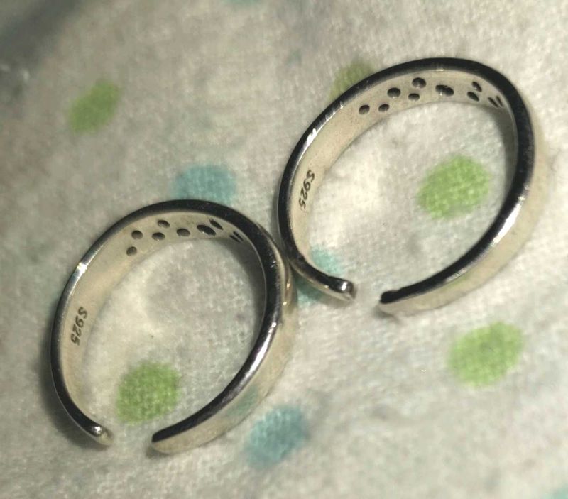 92.5 Elegant Silver Toe Rings Set