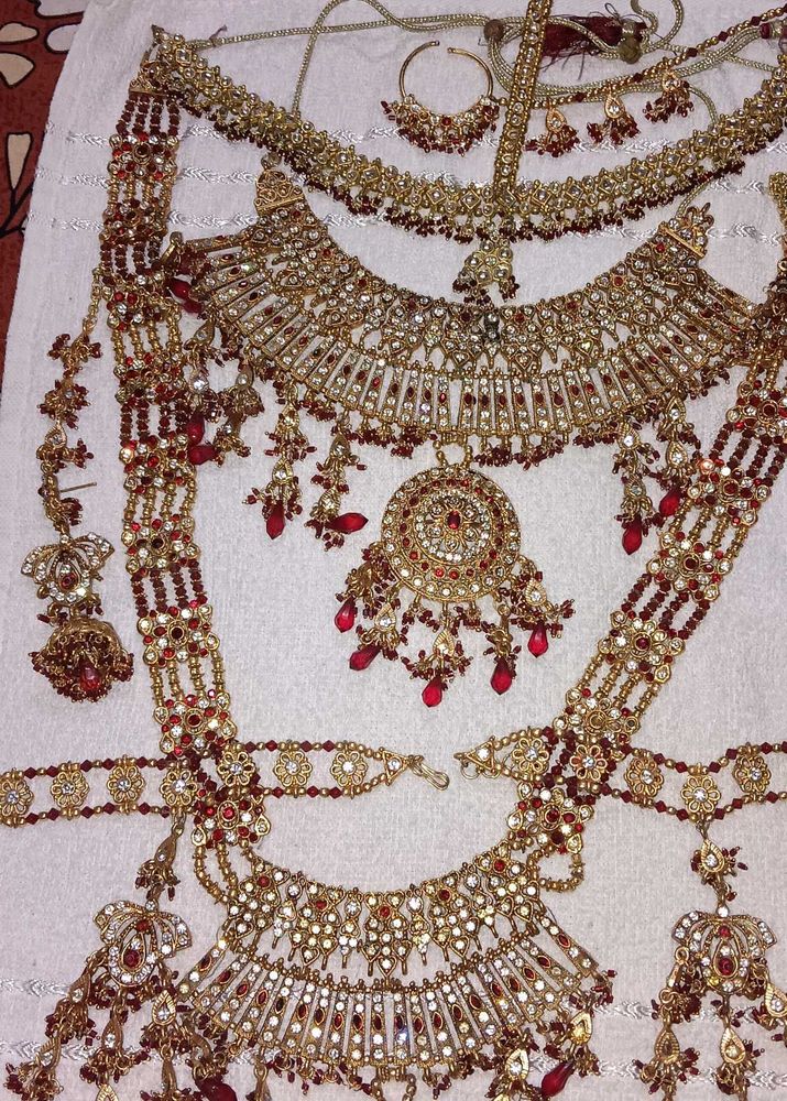 Exquisite Bridal Jewelry Set
