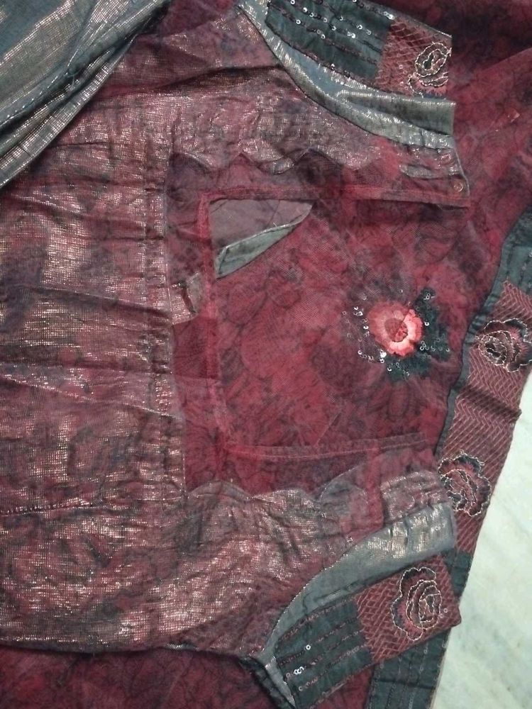 Net maroon saree with desiner blouse and peticoat