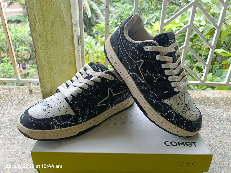 Comet decibel limited edition sneakers