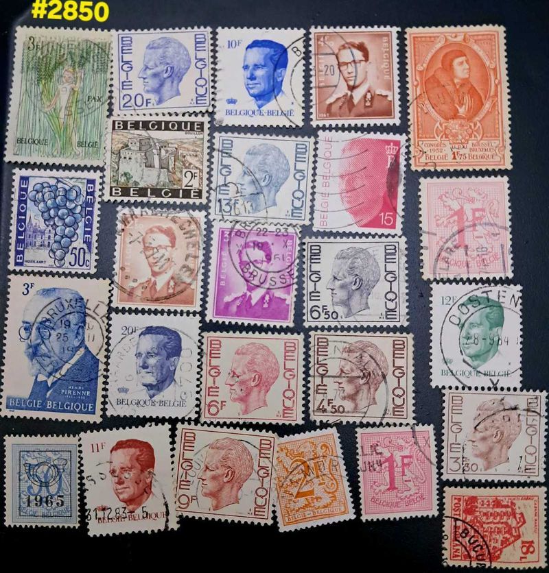 25 Vintage ANGOLA Postage Stamps