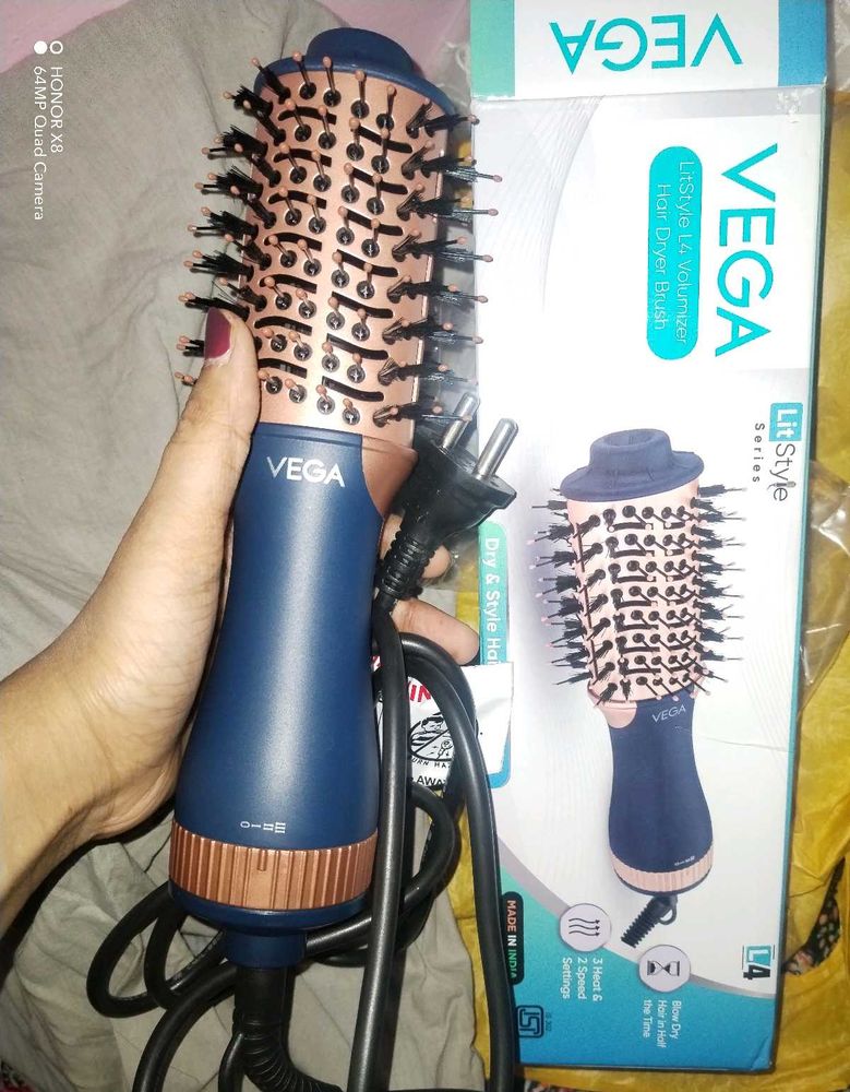 VEGA Hair Dryer Brush