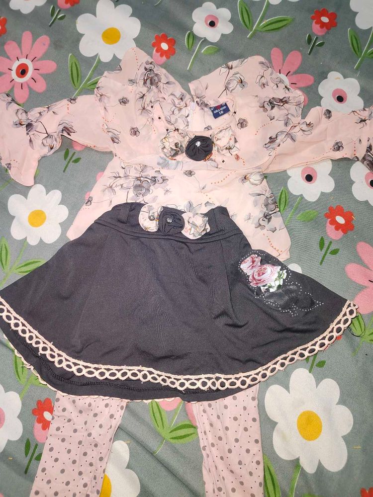 Cute Floral Top &amp; Skirt Set