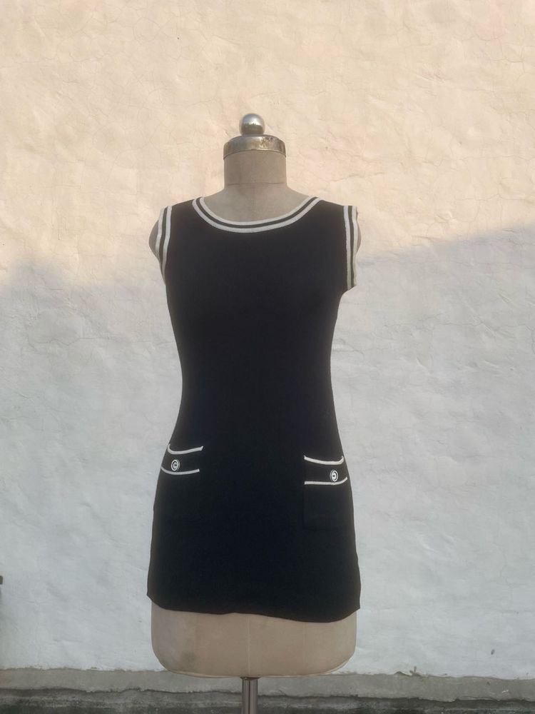 Chic Black &amp; White Mini Dress