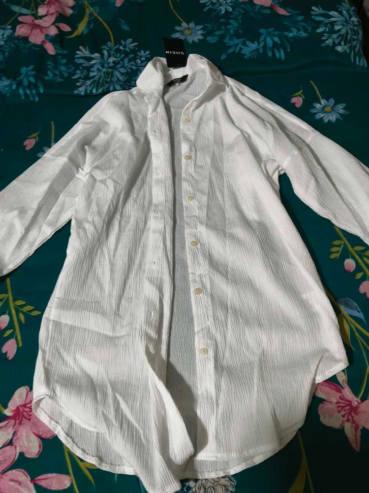 Chic White Textured Button-Up Shirt