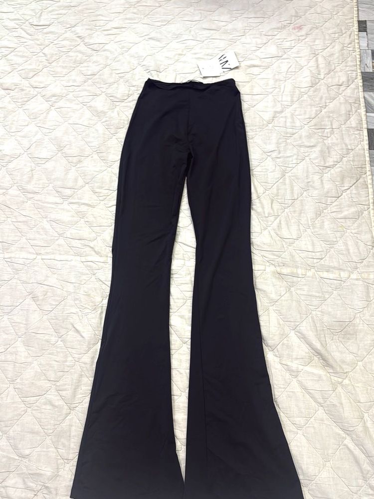 Flared Leggings black