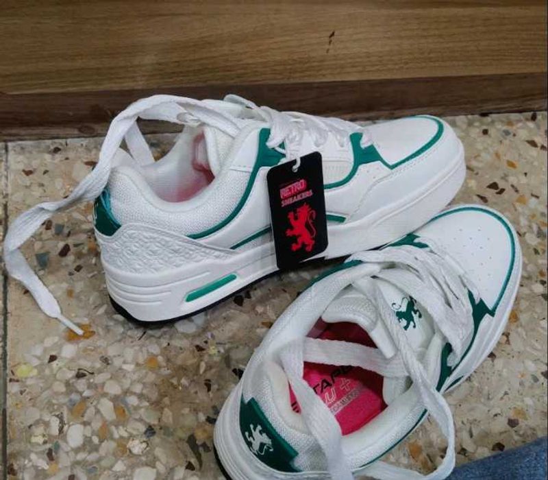 RedTape White &amp; Green Sneakers
