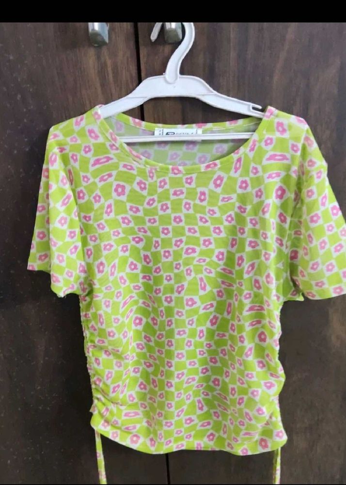 Funky Floral Print Ruched Tee