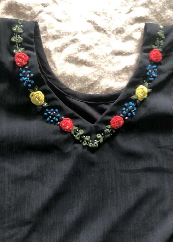 Elegant Embroidered kurta set