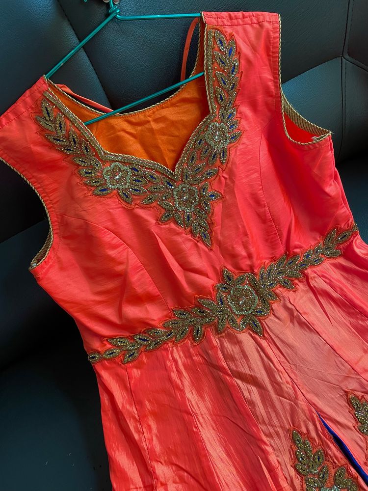 Gorgeous long Anarkali Gown Kurti with dupatta and