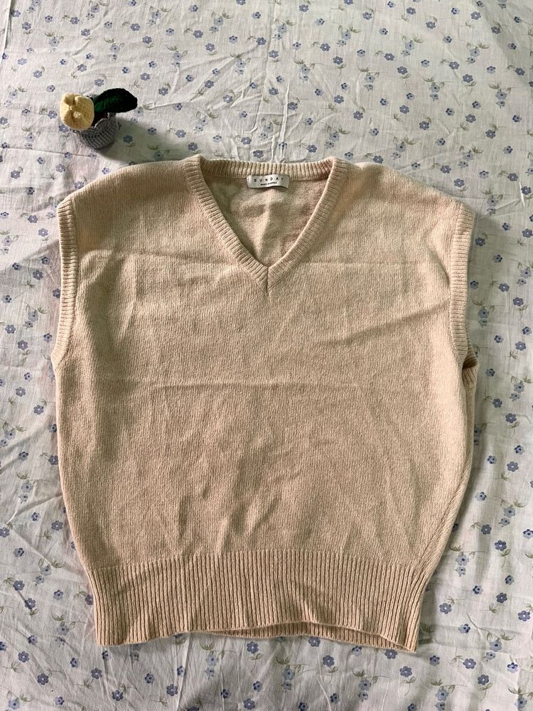 Cozy V-Neck Sleeveless Sweater Vest