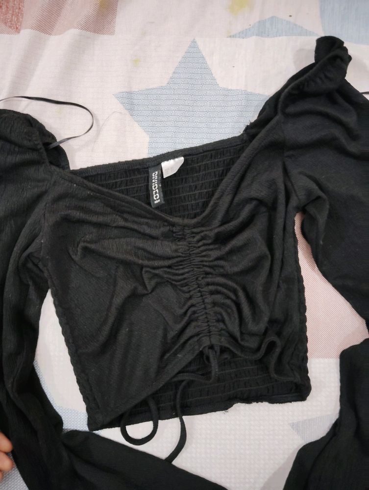 H&amp;M Long Sleeve Crop Top
