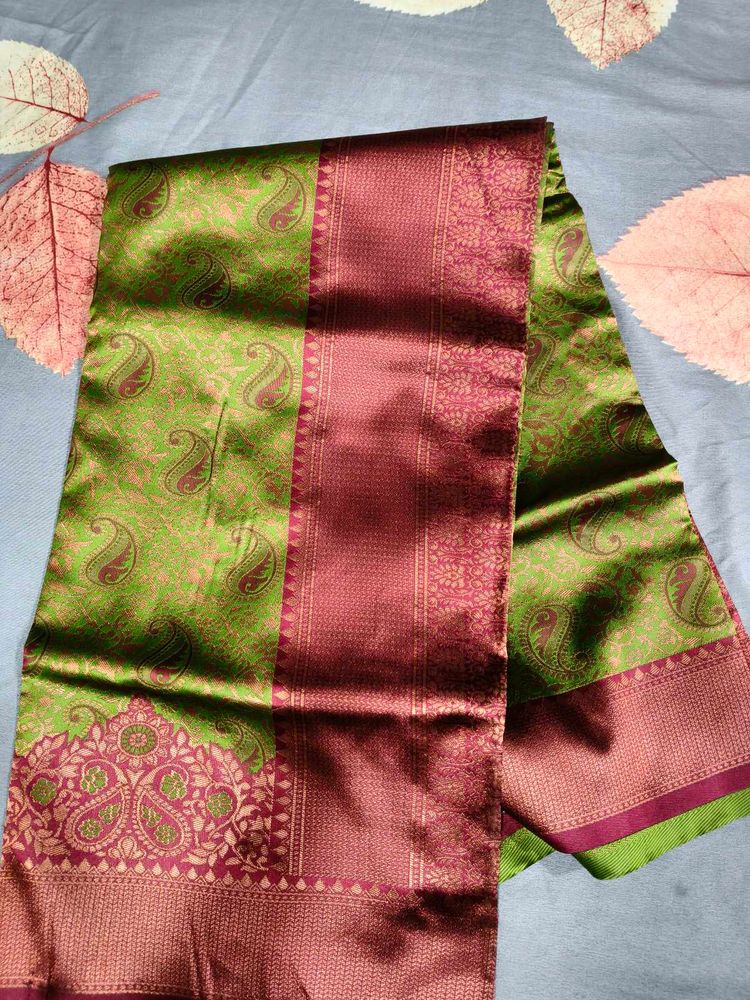 Elegant Green &amp; Maroon Paisley Saree