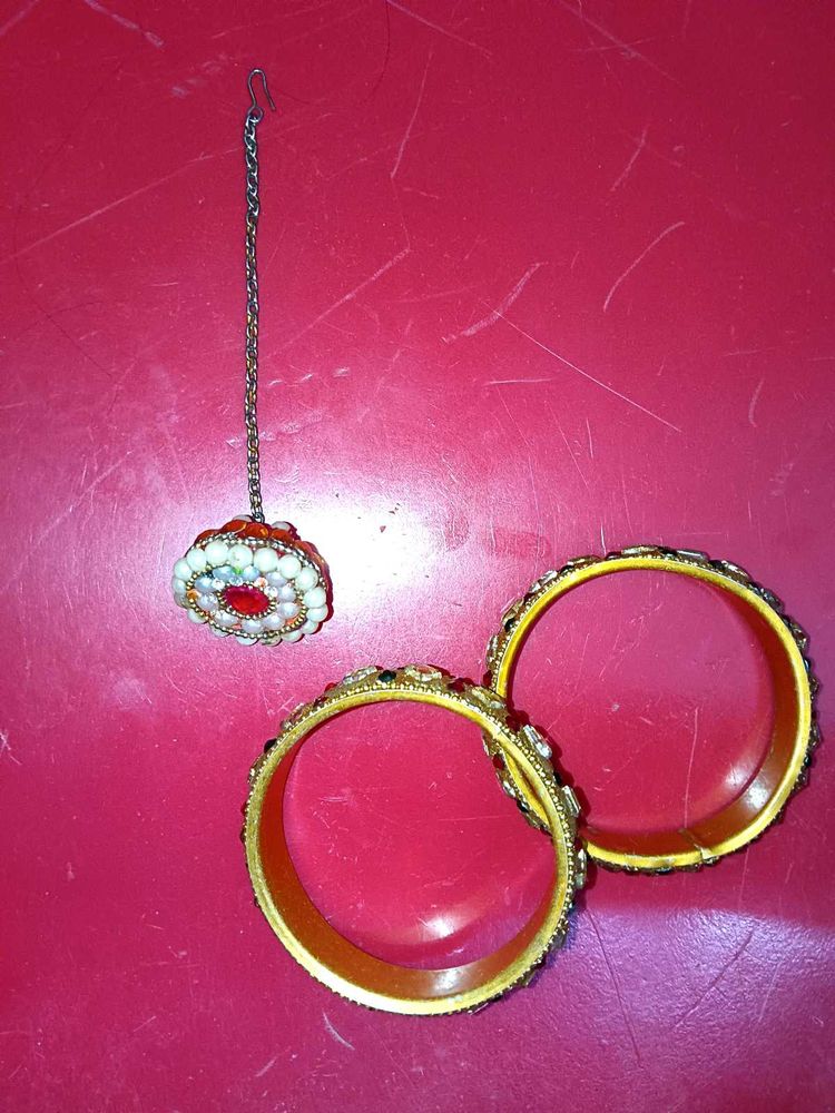 Rajsthani Bangles And Mangtika Set