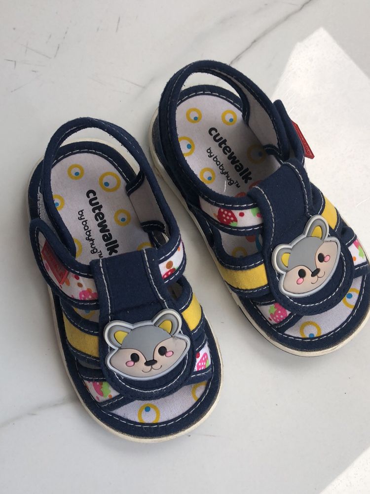 Babyhug Musical Sandal